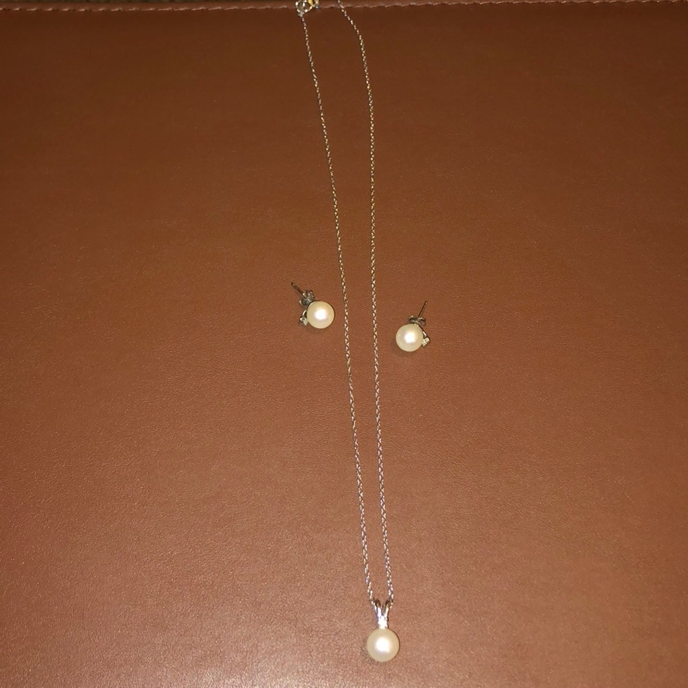 Pearl necklace and earrings